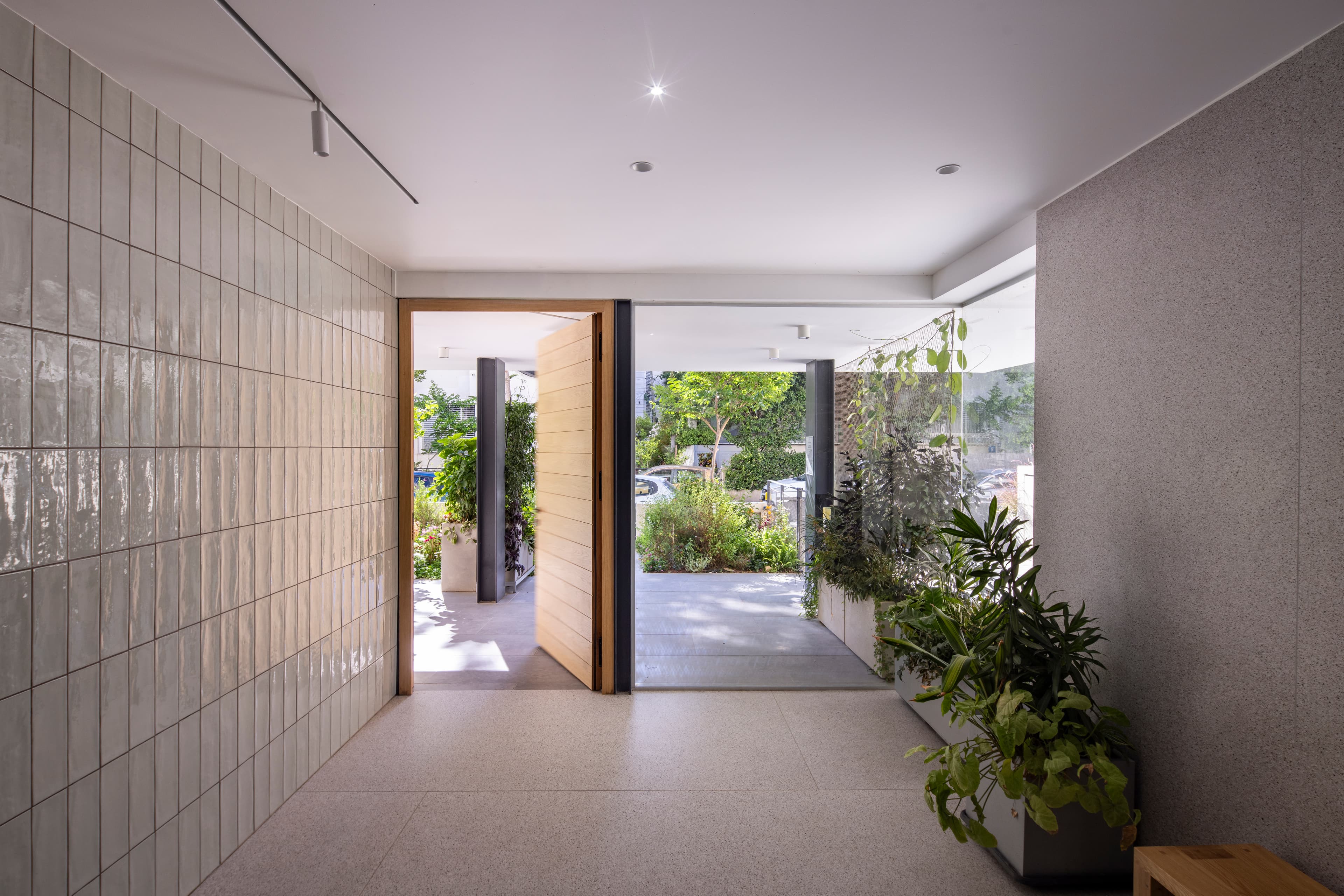 Shtand 9 lobby entrance